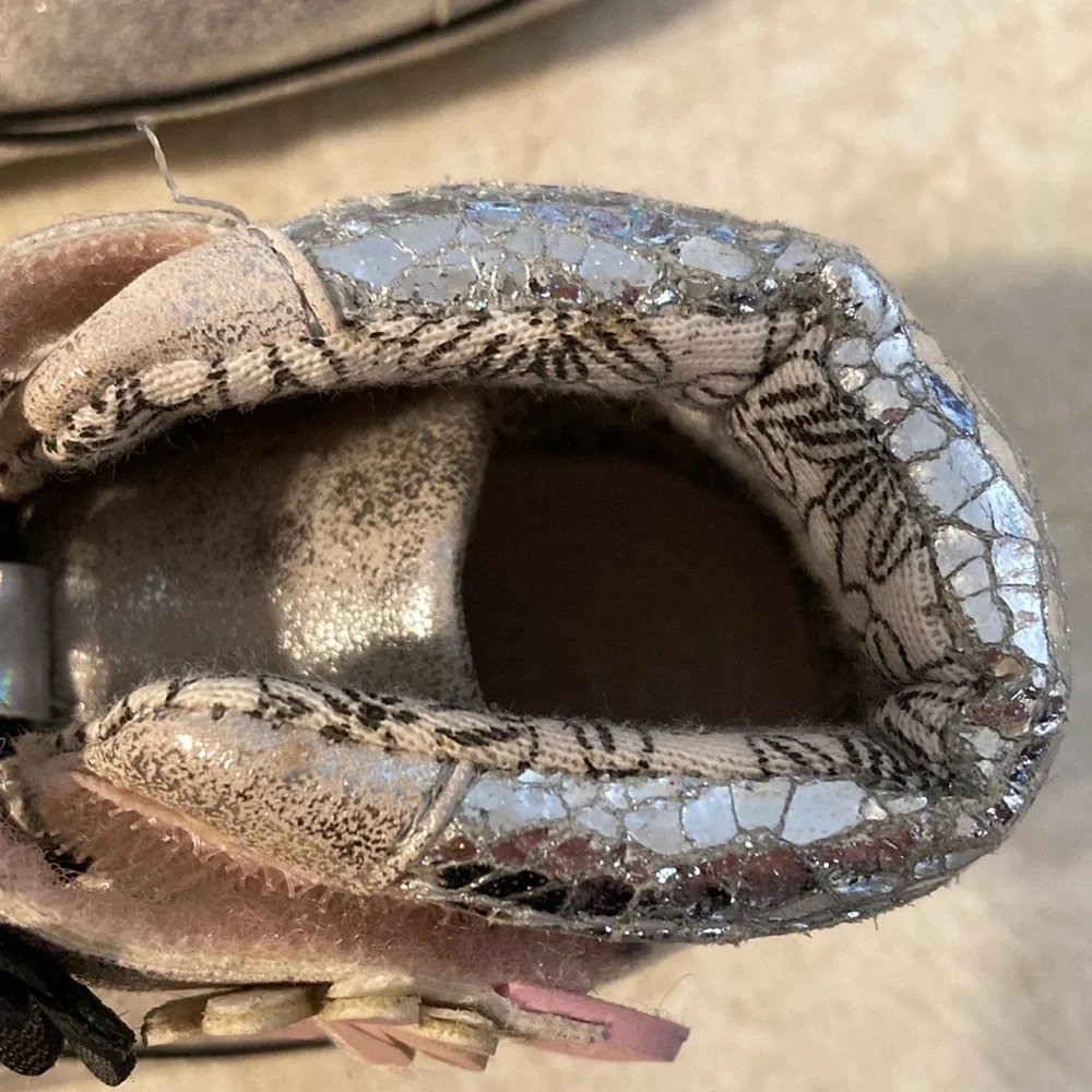 0-6M soft high top sneakers